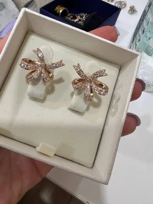 Сваровски новенькие — Тбилиси — 250 ₾