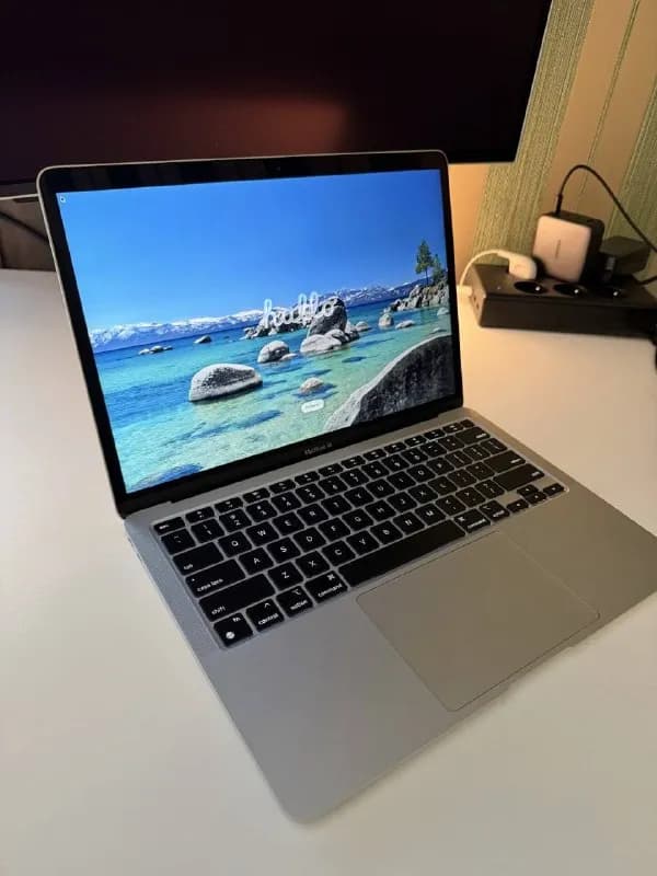 MacBook Air M1 (8/256, silver) — Батуми — 1 050 ₾