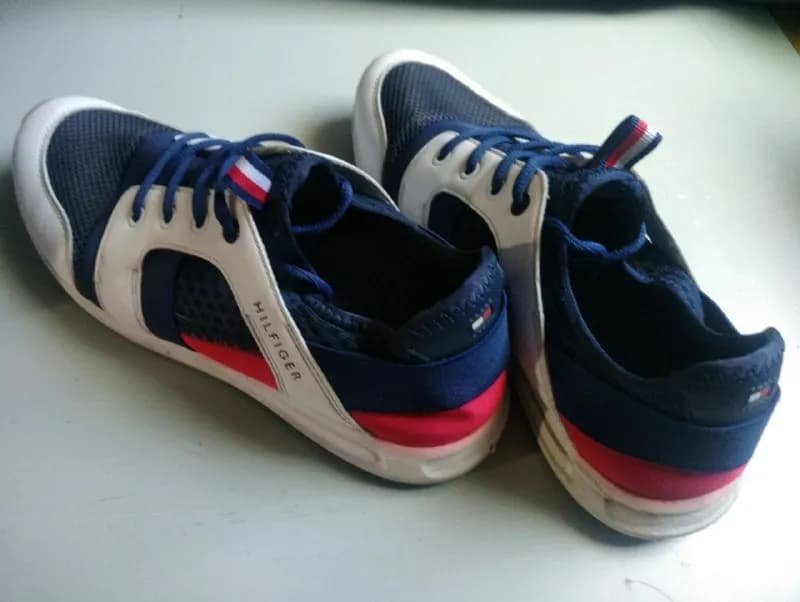 Tommy Hilfiger 42 р, бу, в хорошем состоянии. 50 лари — Тбилиси — 50 ₾