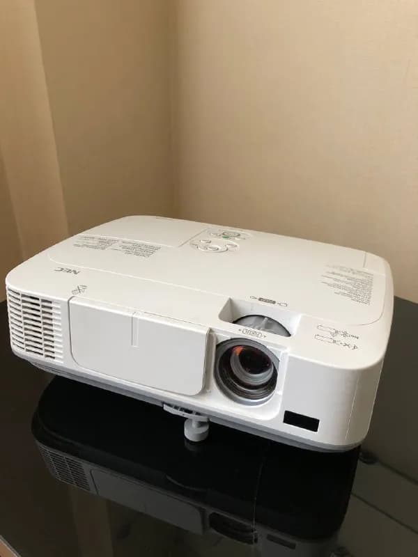 NEC M230X 3LCD в отличном состоянии, яркая и четкая картинка даже при свете дня. Отличное решение дл — Тбилиси — 300 ₾