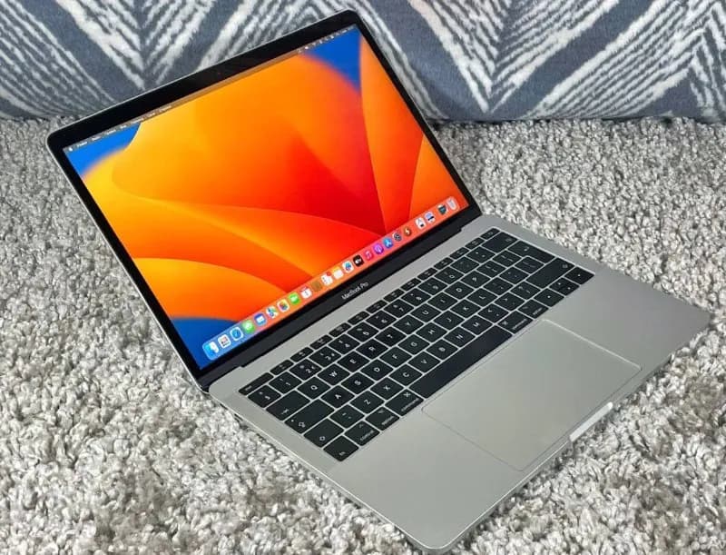 MacBook Pro 2017 13 inch. — Тбилиси — 1 600 ₾