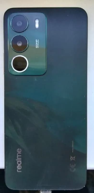 Realme C71 8/256gb почти новый цена 250 лари торг не рассматривается метро технический университет — Тбилиси — 250 ₾