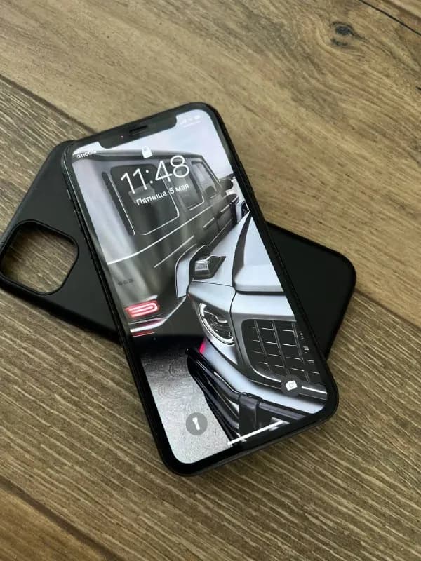 iPhone 11 Black 64GB, в идеальном состоянии, всегда в чехле и броне, не когда не ремонтировался и — Тбилиси