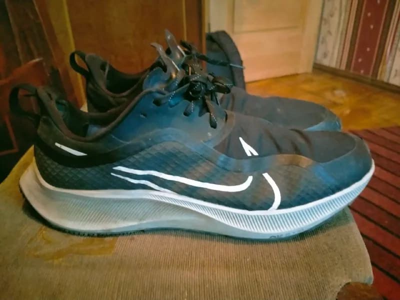 Nike pegasus 37 shield.размер 47,5.Данная модель имеет водонепроницаемую верхнюю часть, помогающую со — Тбилиси — 100 ₾