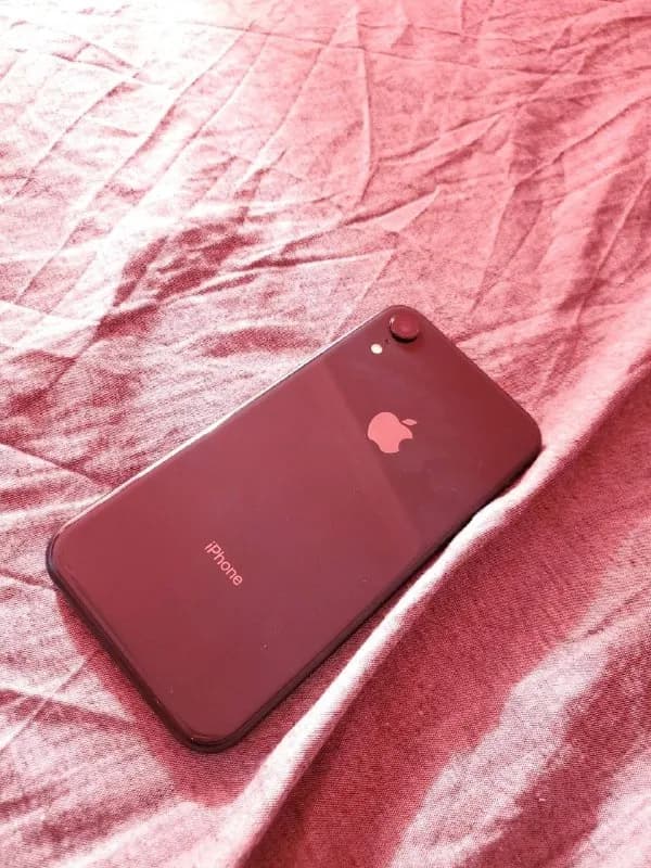 IPhone XR в хорошем состоянии нечего не менялось АКБ 100% не менялось можете проверить цена 300 лар — Батуми — 300 ₾