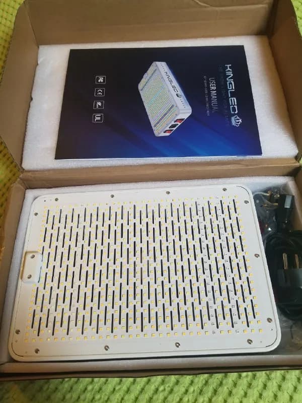 KingLED, Samsung LM301B LEDs, полный спектр, 3 режима (veg, bloom, veg+bloom), система охлаждения, а — Тбилиси — 550 ₾