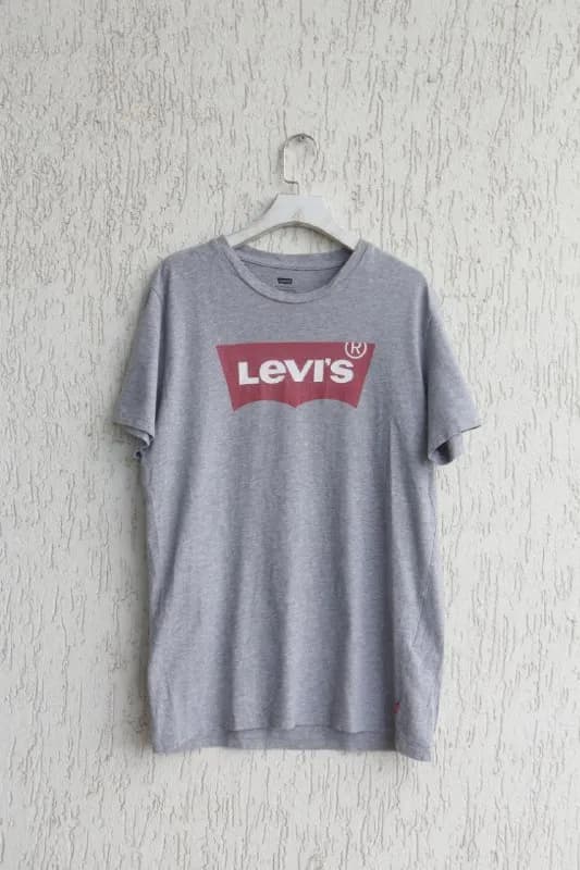 levis размер m состояние отличное цена 50 лар забрать можно в дидубе — Тбилиси — 50 ₾