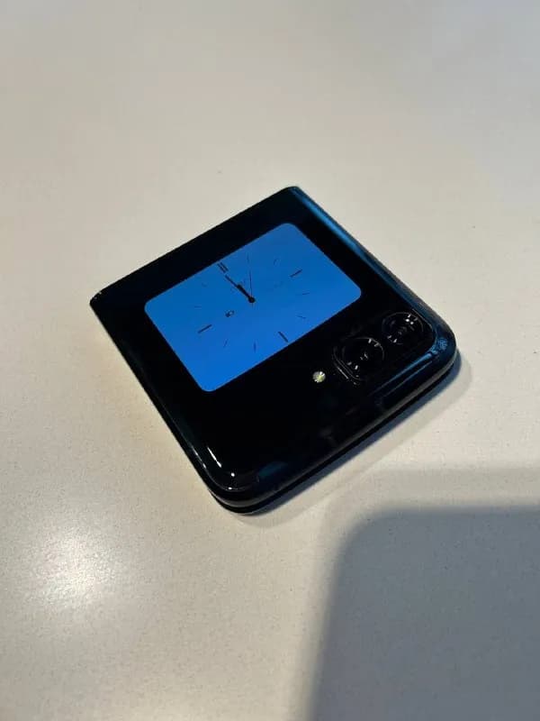 Motorola RAZR 2022 — Тбилиси — 1800 ₾
