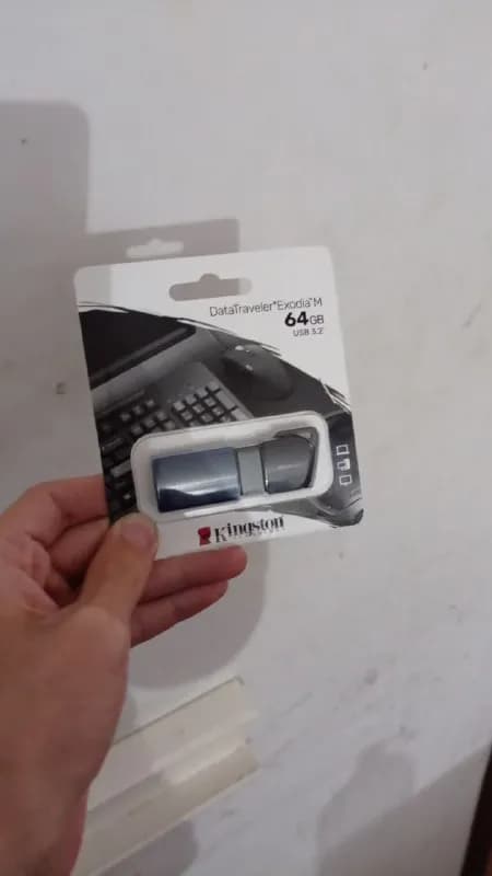Kingston Exodia M на 64 гб, USB 3.2. Цена: 20 лари. — Тбилиси — 20 ₾