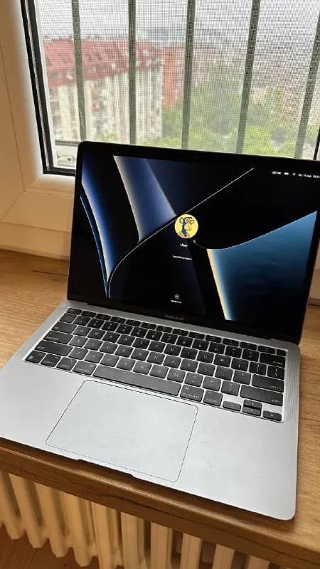 Apple Macbook Air M1 2020 8/256 — Тбилиси — 800 $