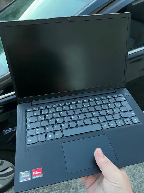 Lenovo V14G4 отличный 14 дюймовый ноутбук с хорошей автономностью. В нагрузке 6 часов спокойно. Сост — Батуми — 800 ₾