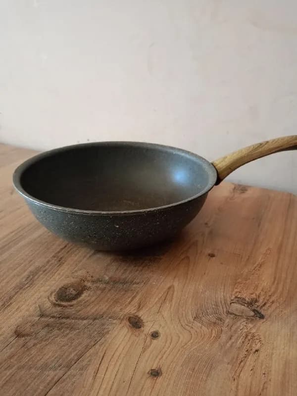 Сковородка большая глубокая — Батуми — 10 ₾