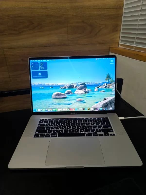 macbook pro 2019 32gb ram 1tb в идеальном состоянии без затертостей и царапин, перед продажей замени — Батуми — 1 900 ₾