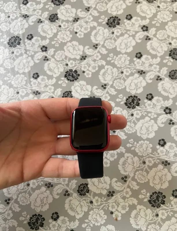 Apple Watch 8 41 красные, новые — Тбилиси — 750 ₾