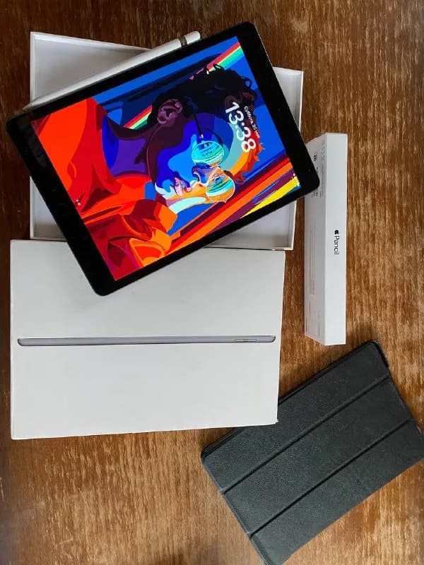 IPad 8th generation и Apple Pencil 1 ♻️ — Тбилиси — 430 $