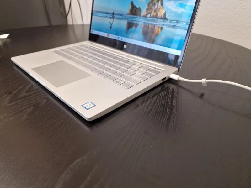 Mi Notebook Air 13 i5 8Gb 256G Из недостатков — Тбилиси — 450 $