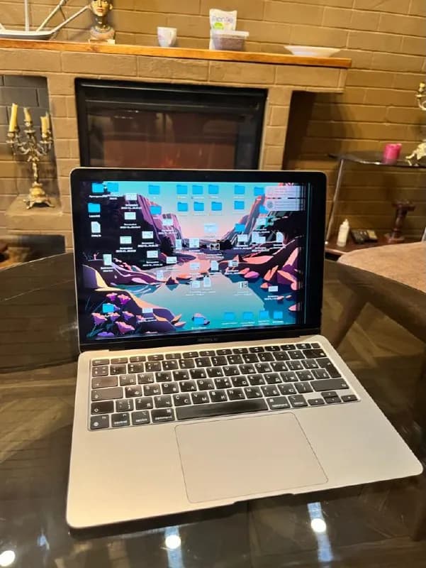 Mac Book Air M1 Model A23337 EMC 3598 по выгодной цене! Новая модель этого ноутбука обычно стоит око — Тбилиси — 2 700 ₾