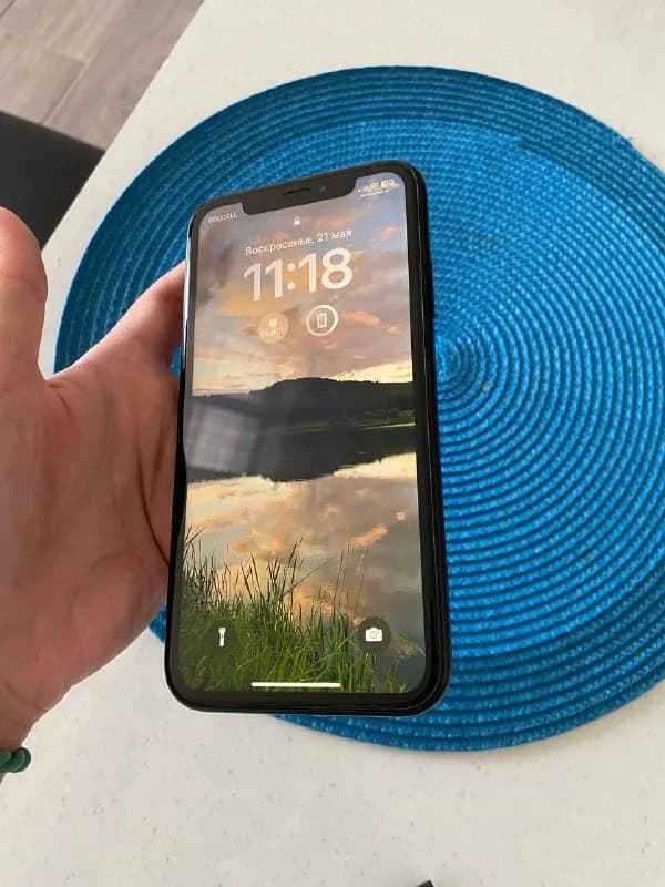 iPhone XR (64 Гб) в идеальном состоянии, без царапин, потертостей, сколов и тп., функционально — все — Тбилиси — 300 ₾