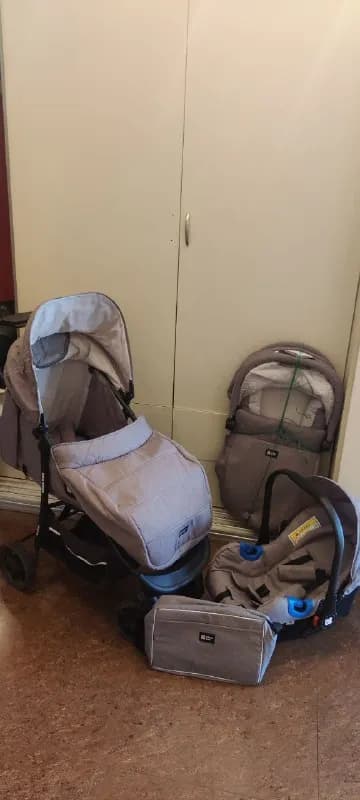 Kikka boo Selina 3 в 1. В комплекте автокресло, люлька, прогулочный блок и сумка. Использовалась 5 м — Тбилиси — 190 ₾