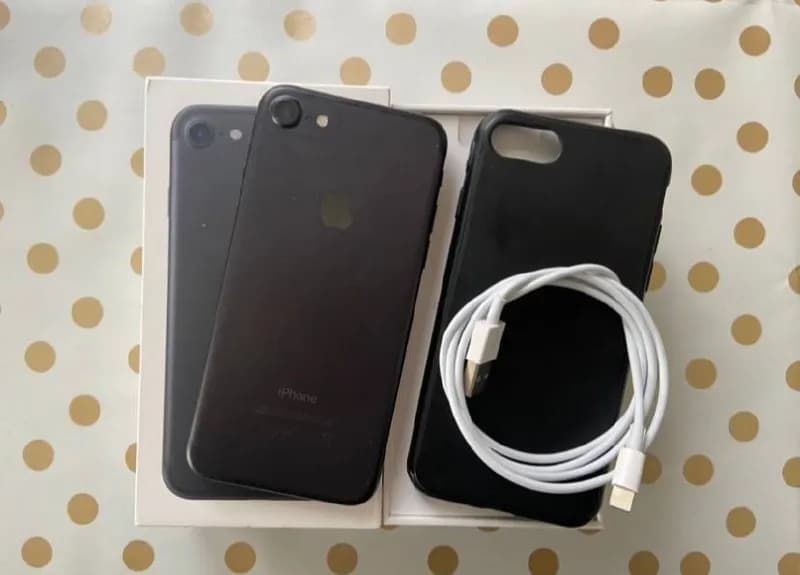 IPhone 7 32 gb в очень хорошем состоянии, все работает — Тбилиси — 250 ₾