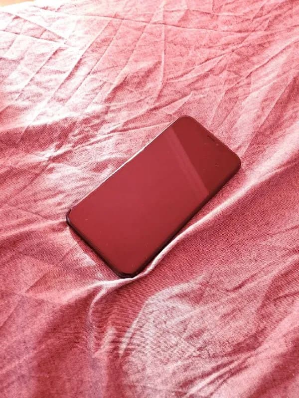 IPhone XR в хорошем состоянии нечего не менялось АКБ 100% не менялось можете проверить цена 290 лар — Батуми — 290 ₾