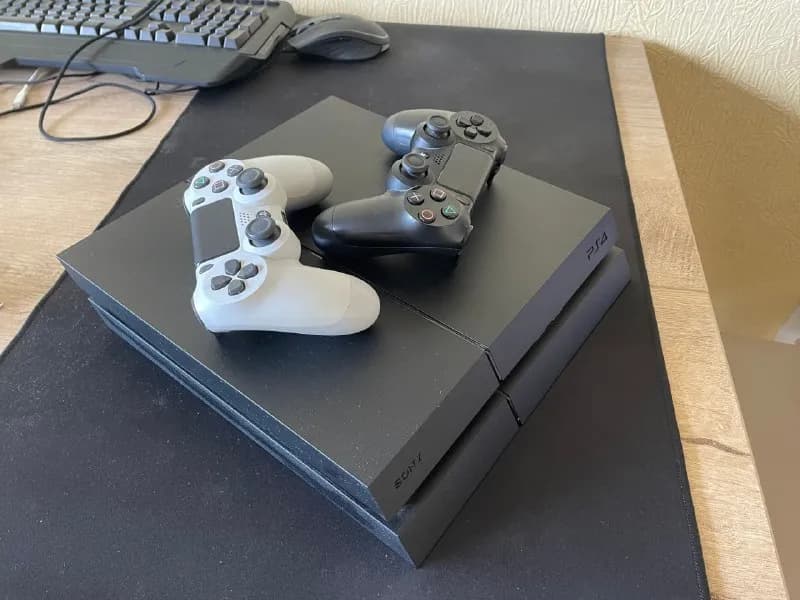 PS4 512GB с двумя геймпадами — Тбилиси — 500 ₾