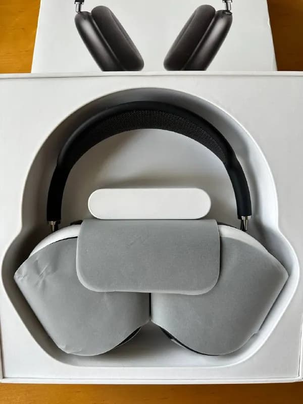 Apple AirPods Max, черного и синего цвета. — Тбилиси — 1 300 ₾