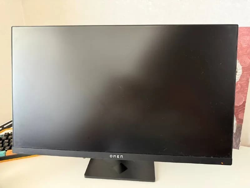 165hz full HD. Состояние идеальное. Без царапин, пиксели все на месте. Все крутится — вертится. — Тбилиси — 250 ₾