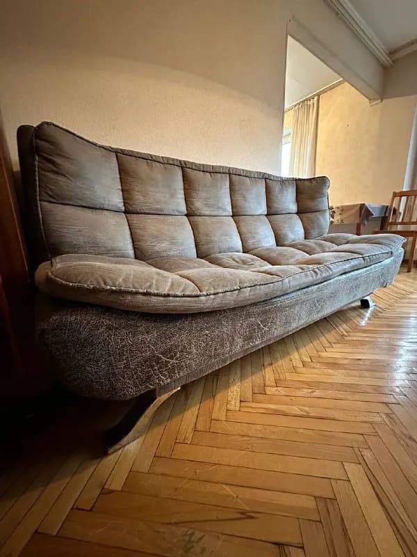 150 лари и кресло 80 лари — Тбилиси — 150 ₾
