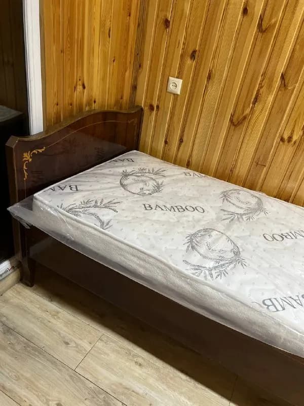 2️⃣ односпальные деревянные кровати — Батуми — 97 ₾