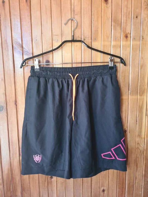 Adidas — Тбилиси — 80 ₾