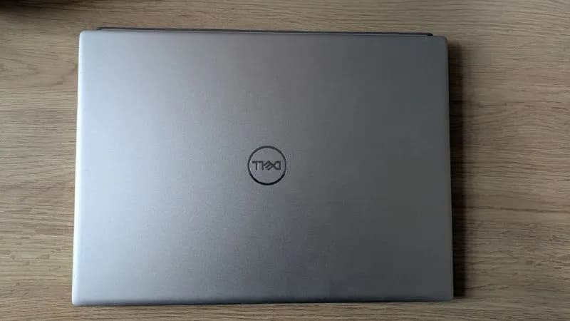 Dell Inspiron 14, который ни разу не подводил. Использовался бережно в течение 2 лет исключительно д — Батуми — 200 ₾