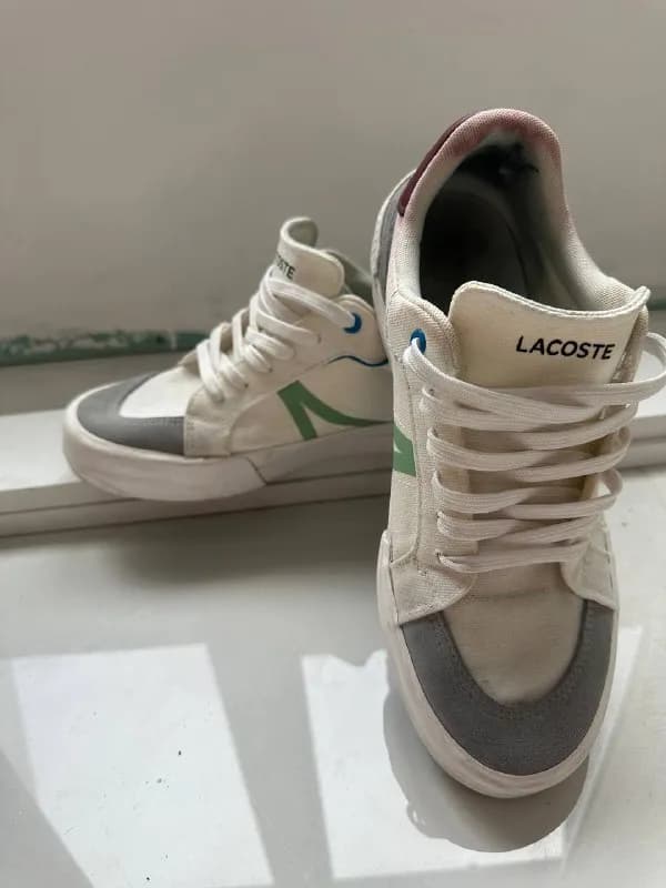 Lacoste, оригинал заказывали с Америки. Очень крутые. Размер: 42 — Тбилиси — 99 ₾