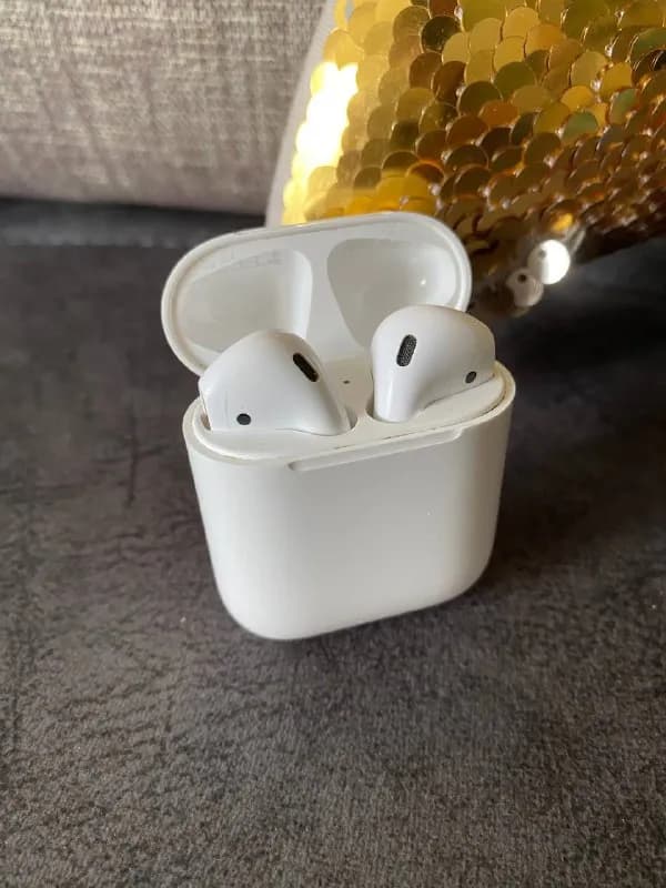 AirPods 1 — 100 лари — Тбилиси — 100 ₾