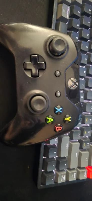 xbox one подходит к любой модели xbox цена 60 лари — Батуми — 60 ₾