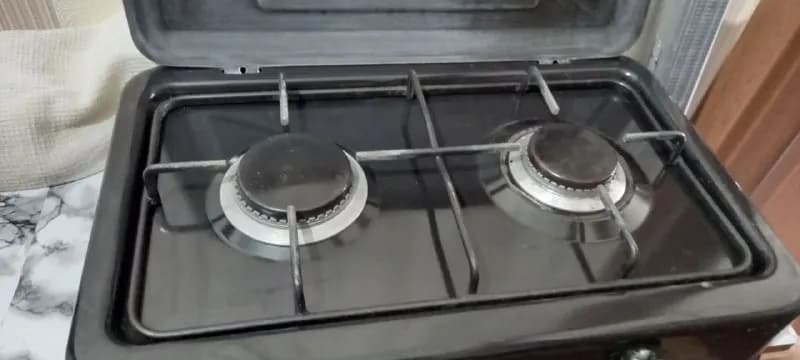 2х комфорочная газовая плита 50лар. В рабочем состоянии. Отлично работает. — Тбилиси — 50 ₾