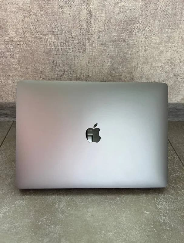 MacBook Air 2020 13.3 — Тбилиси — 1 700 ₾