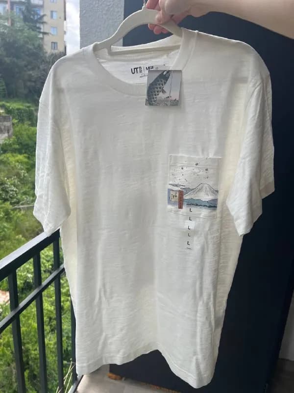 Uniqlo — Тбилиси — 50 ₾