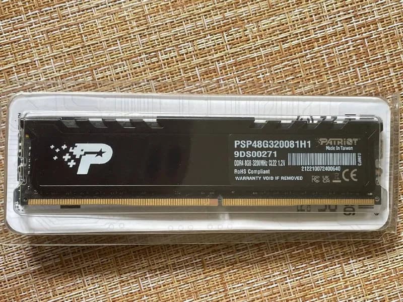 2 плашки patriot по 8гб, ddr4 3200MHz. Новые, 100 лари за обе — Тбилиси — 100 ₾