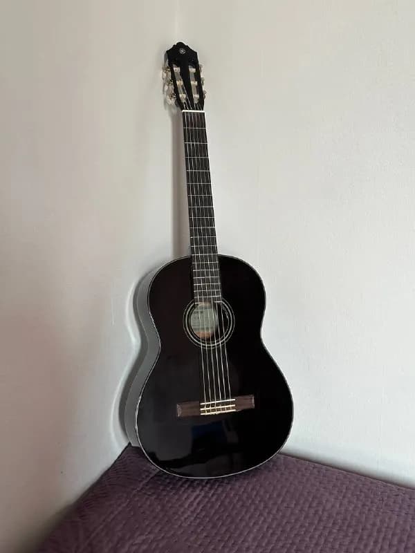 Yamaha C40 + чехол — Тбилиси — 10 300 ₾
