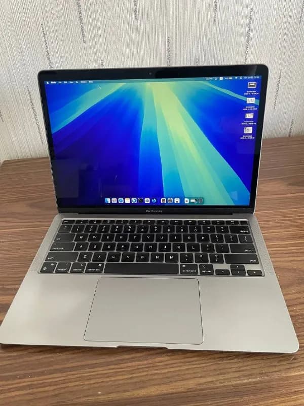 Apple MacBook Pro на процессоре M1 в отличном состоянии — Тбилиси