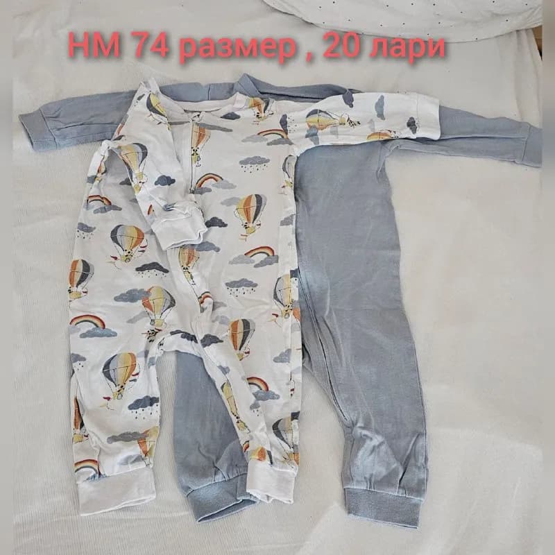 1. Каждый по 10 лари. HM 74 размер (носили в 4-5 месяцев)х/б комбинезон- слипик на молнии. — Тбилиси — 10 ₾