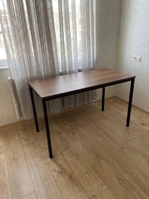 Стол 120×60×75 — Тбилиси — 100 ₾