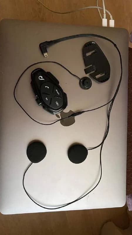 Interphone sport, производство Италия. В комплекте идут наушники, микрофон, станция, площадка- клеящ — Тбилиси — 280 ₾
