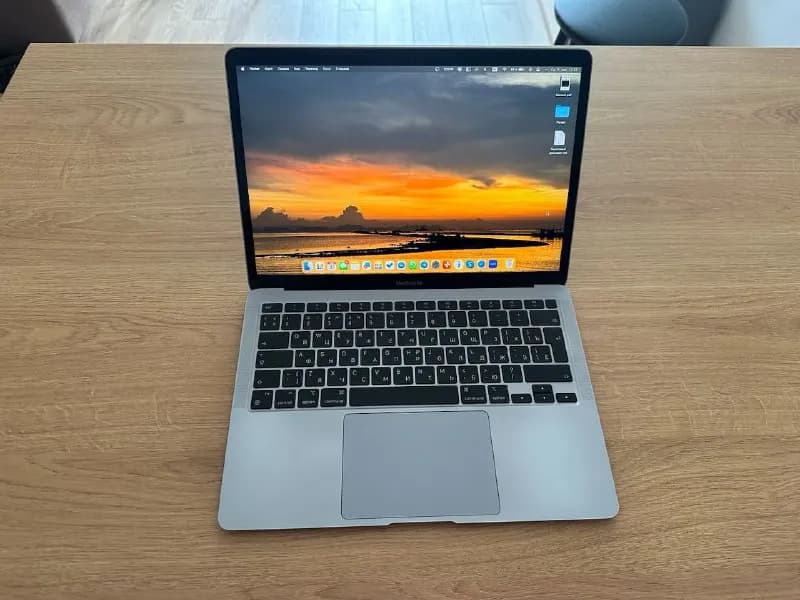 Macbook Air M1 2020 года 8/256 — Тбилиси — 920 $