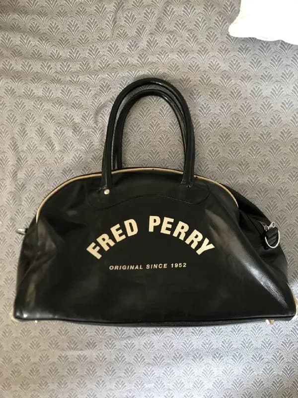 Fred Perry — 110 лари — Тбилиси — 110 ₾