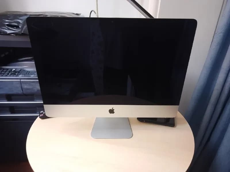 1. iMac 21,5 дюйма, конец 2013 года. 2,9GHz i5, 8Gb RAM, GeForce GT750M 1Gb. В пользовании очень нед — Тбилиси — 1 000 ₾