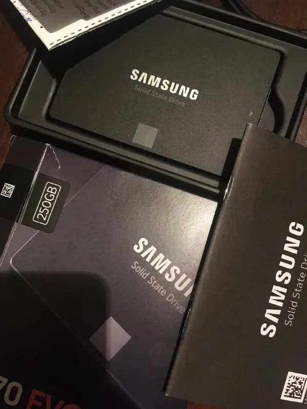 SSD Samsung EVO 870 емк 250 Гб, новый, не пользовался, куплен в мае, гарантия 2 года, бумага, чеки в — Тбилиси — 80 ₾