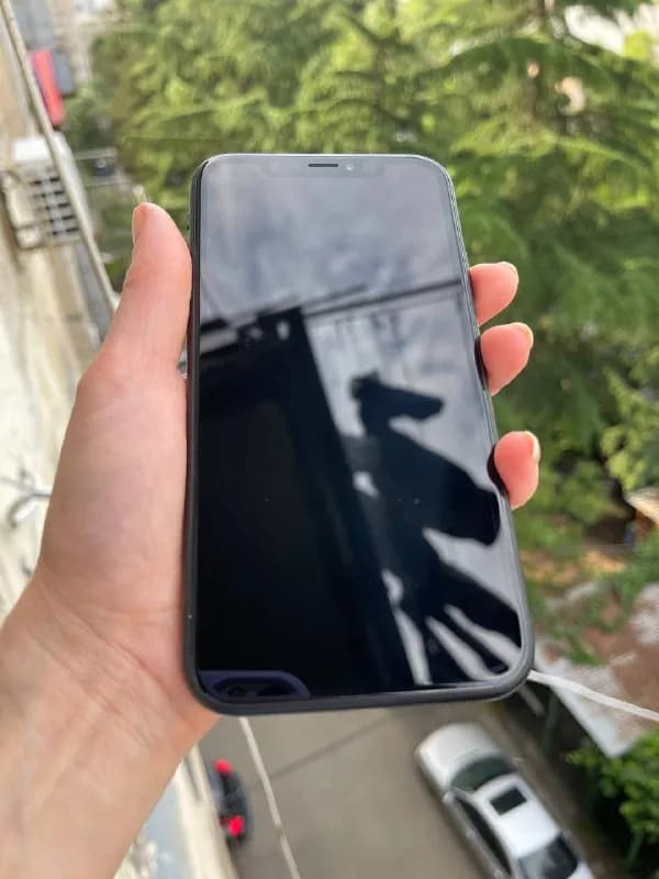 iPhone XR, 64 gb. Телефон в идеальном состоянии, ни единой царапинки. 650 лар. Возможен небольшой т — Тбилиси — 650 ₾
