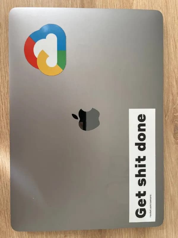 Macbook Pro 13 2019 и наушники Airpods 2nd gen. — Тбилиси — 700 $